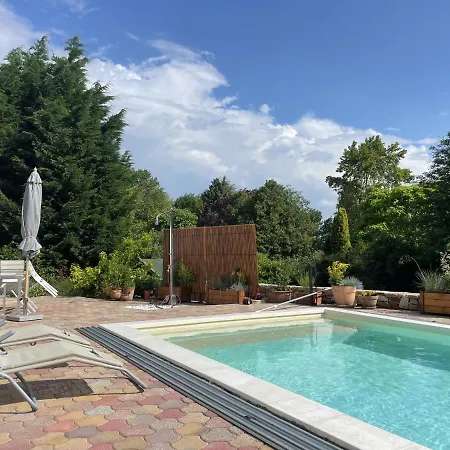 Spacious 3 Bedroom House With Heated Pool Szigliget