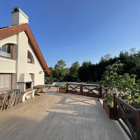 Spacious 3 Bedroom House With Heated Pool * Szigliget